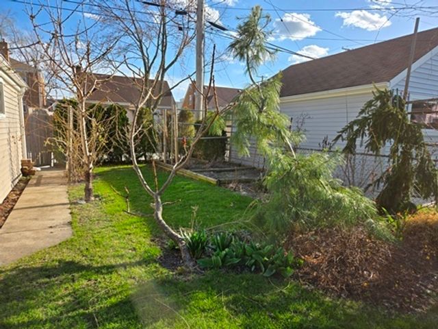 7937 W Barry Avenue, Elmwood Park, IL 60707