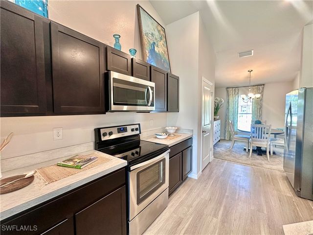 1034 NE 40th TER, Cape Coral, FL 33909