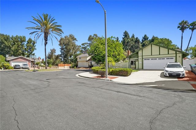 23636 Messina, Laguna Hills, CA 92653