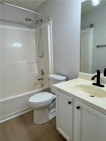 673 Kenridge Drive, Suwanee, GA 30024
