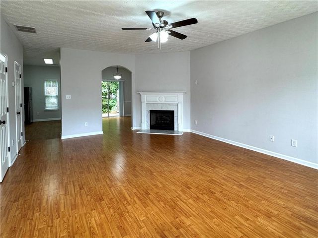 673 Kenridge Drive, Suwanee, GA 30024