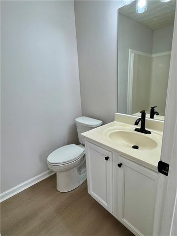 673 Kenridge Drive, Suwanee, GA 30024