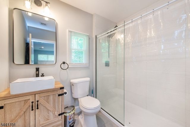 950 E Walnut Dr, Stillwater Twp., NJ 07860