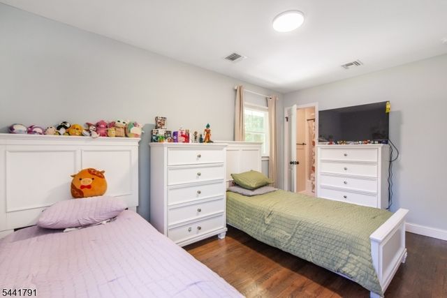 950 E Walnut Dr, Stillwater Twp., NJ 07860