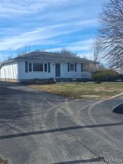 6342 Campbell Boulevard, Pendleton, NY 14094