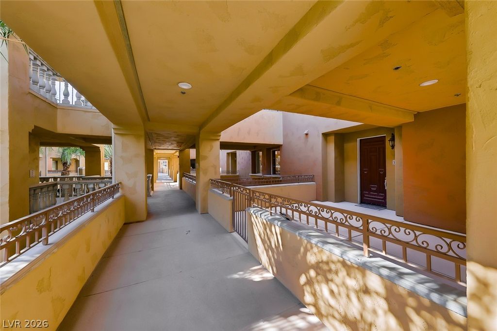15 Via Mantova 301, Henderson, NV 89011 — photo 2