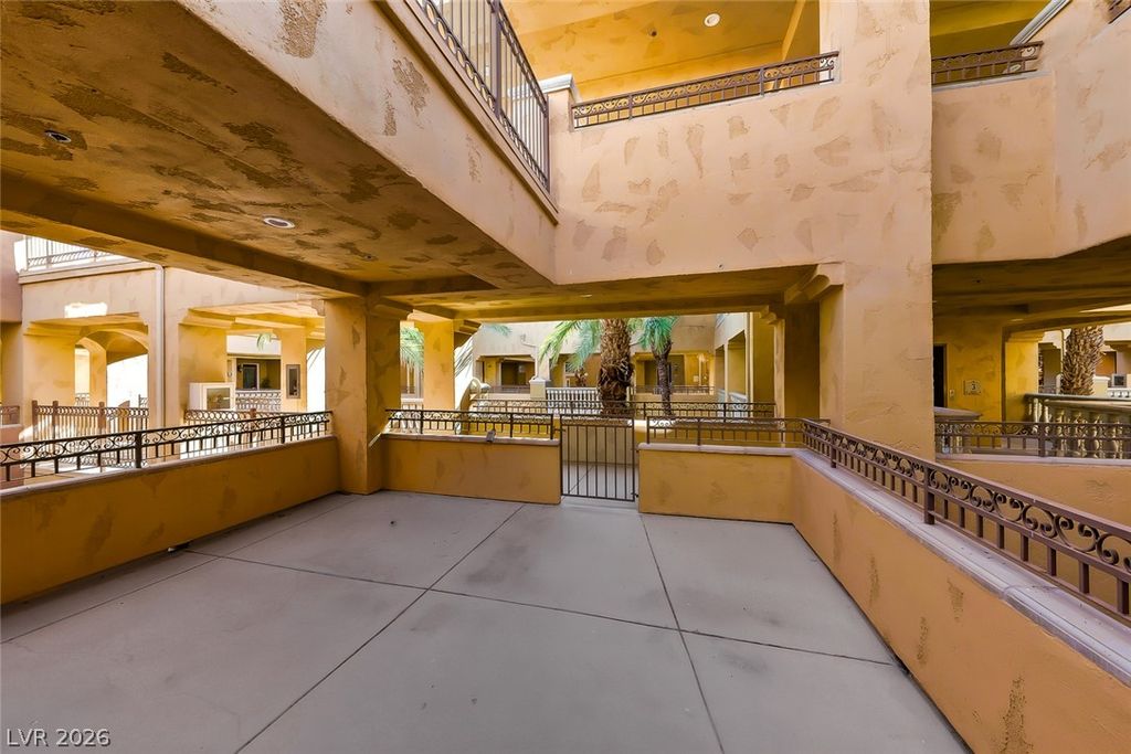 15 Via Mantova 301, Henderson, NV 89011 — photo 4