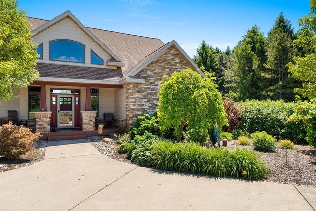 5317 S 10th STREET, Manitowoc, WI 54220