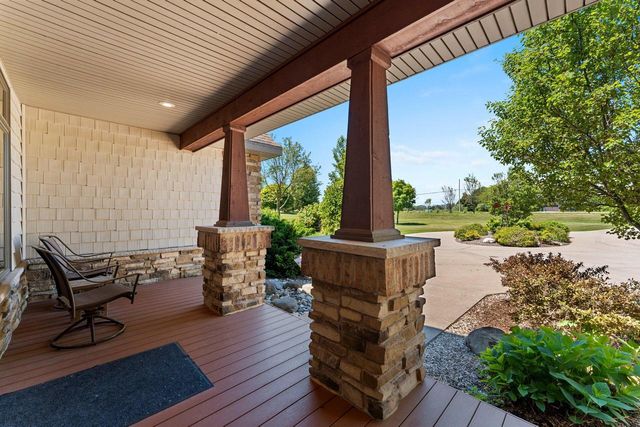 5317 S 10th STREET, Manitowoc, WI 54220