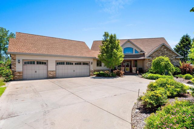5317 S 10th STREET, Manitowoc, WI 54220