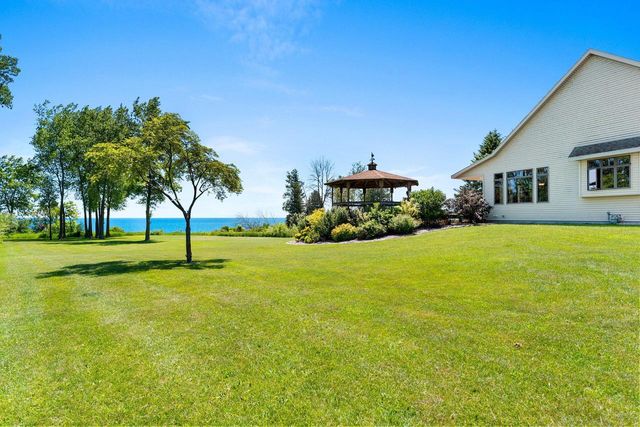 5317 S 10th STREET, Manitowoc, WI 54220