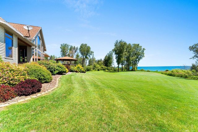 5317 S 10th STREET, Manitowoc, WI 54220