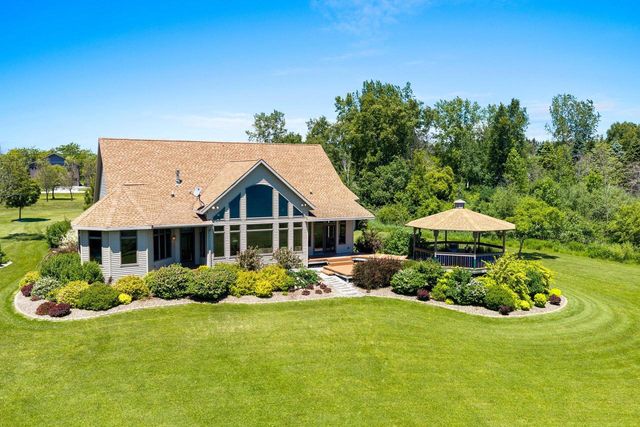 5317 S 10th STREET, Manitowoc, WI 54220