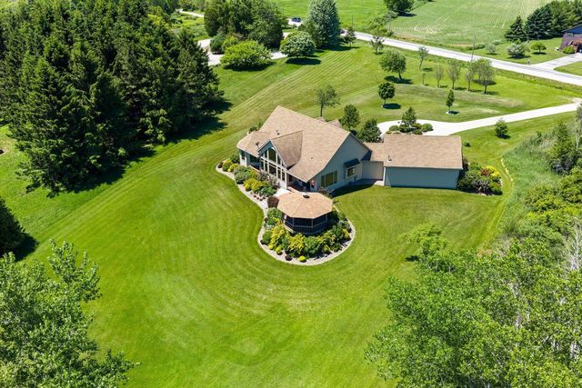 5317 S 10th STREET, Manitowoc, WI 54220
