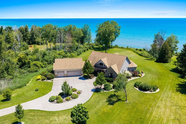 5317 S 10th STREET, Manitowoc, WI 54220