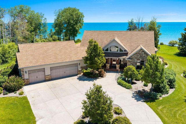 5317 S 10th STREET, Manitowoc, WI 54220