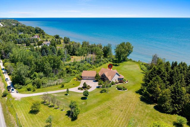 5317 S 10th STREET, Manitowoc, WI 54220