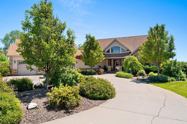 5317 S 10th STREET, Manitowoc, WI 54220