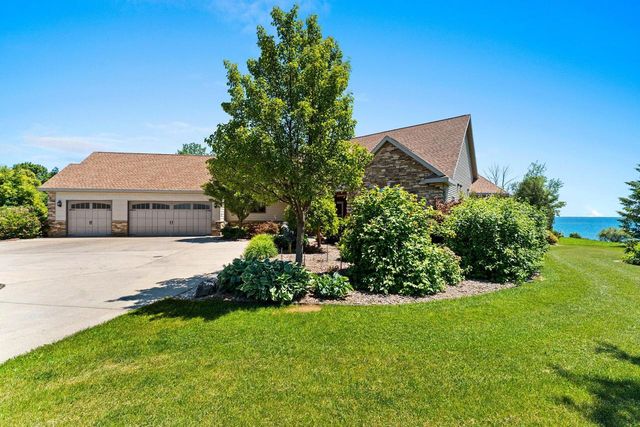 5317 S 10th STREET, Manitowoc, WI 54220