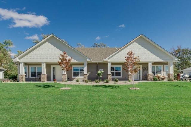 2605 Hanson Avenue, Faribault, MN 55021