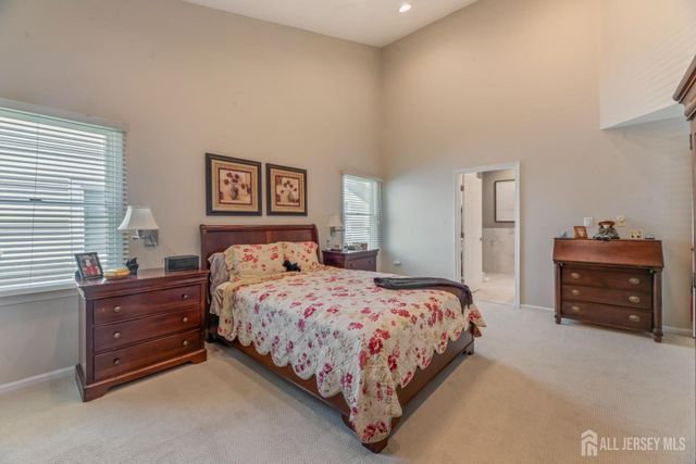 25 Leeds Lane, Monroe, NJ 08831