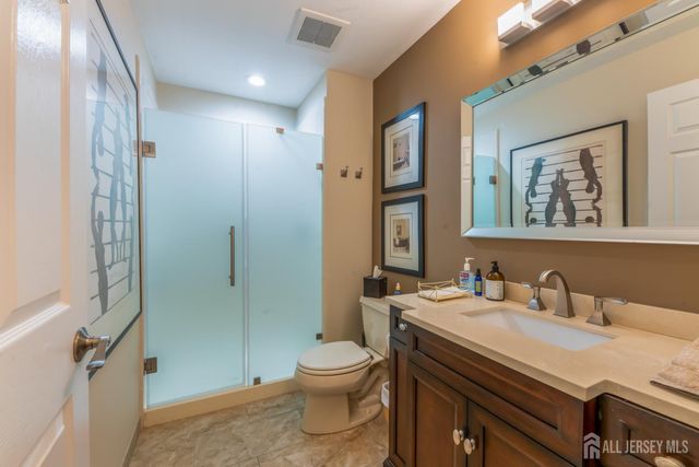 25 Leeds Lane, Monroe, NJ 08831