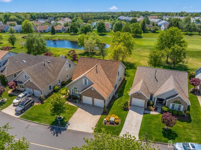 25 Leeds Lane, Monroe, NJ 08831