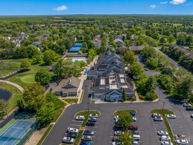 25 Leeds Lane, Monroe, NJ 08831