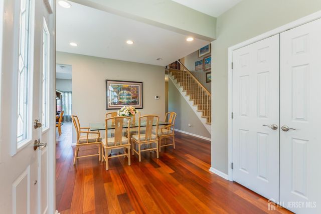 25 Leeds Lane, Monroe, NJ 08831