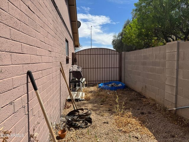 1068 W Medina Avenue, Mesa, AZ 85210