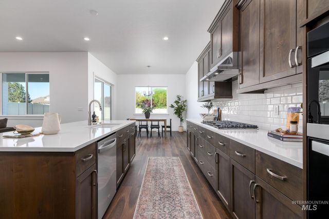 5522 Sparky Ave, Caldwell, ID 83607