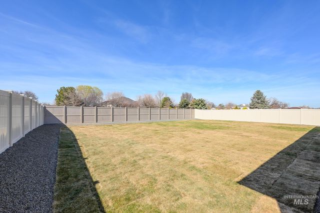 5522 Sparky Ave, Caldwell, ID 83607