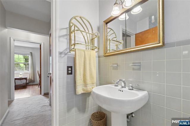 48 Rutgers Street, Closter, NJ 07624