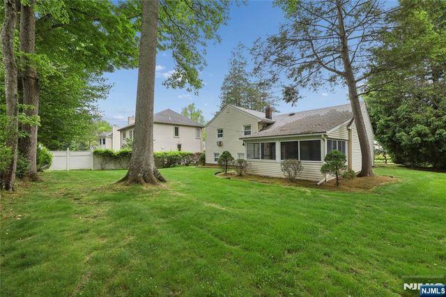 48 Rutgers Street, Closter, NJ 07624