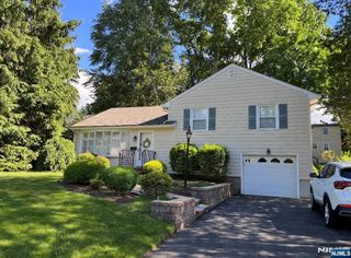 48 Rutgers Street, Closter, NJ 07624