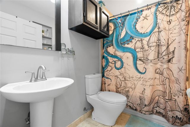 4810 Calallen Dr, Corpus Christi, TX 78410