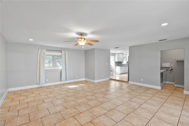 4810 Calallen Dr, Corpus Christi, TX 78410