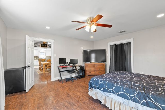 4810 Calallen Dr, Corpus Christi, TX 78410