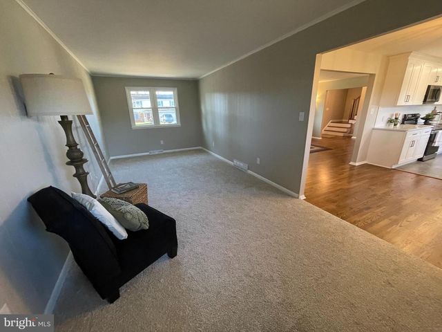 140 CASTLE HEIGHTS AVE, Pennsville, NJ 08070