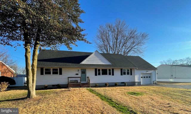 140 CASTLE HEIGHTS AVE, Pennsville, NJ 08070