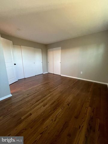 140 CASTLE HEIGHTS AVE, Pennsville, NJ 08070