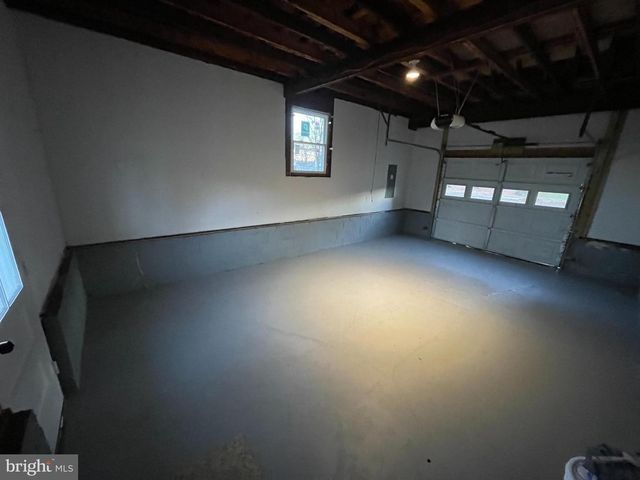 140 CASTLE HEIGHTS AVE, Pennsville, NJ 08070