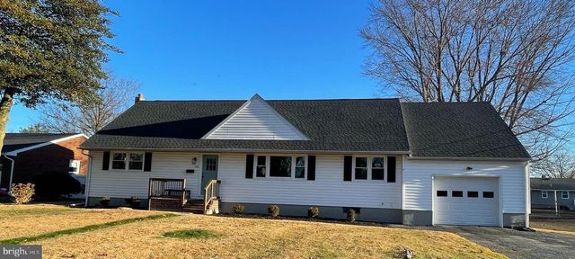 140 CASTLE HEIGHTS AVE, Pennsville, NJ 08070