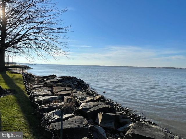 140 CASTLE HEIGHTS AVE, Pennsville, NJ 08070