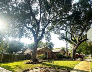 7238 Londres Drive, Houston, TX 77083