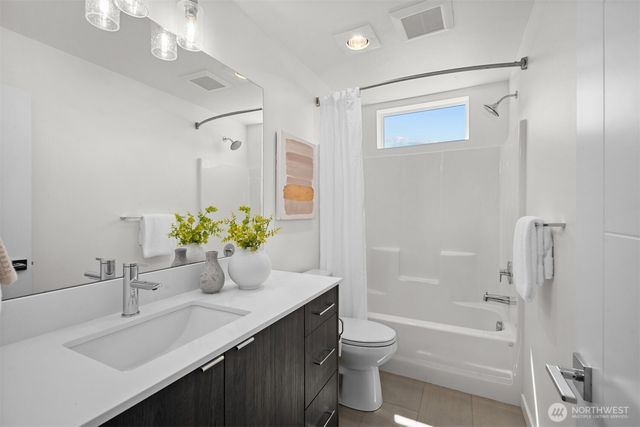 12000 31st Avenue NE, Seattle, WA 98125