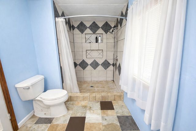 200 Olive Street, Emhouse, TX 75110