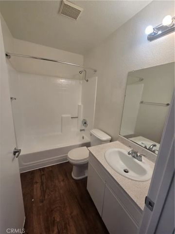 618 W Dryden Street 208, Glendale, CA 91202