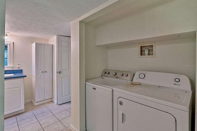 930 NW 29TH PLACE, Gainesville, FL 32609