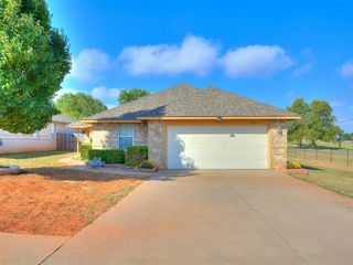 2601 S Lindsay Avenue, Oklahoma City, OK 73129